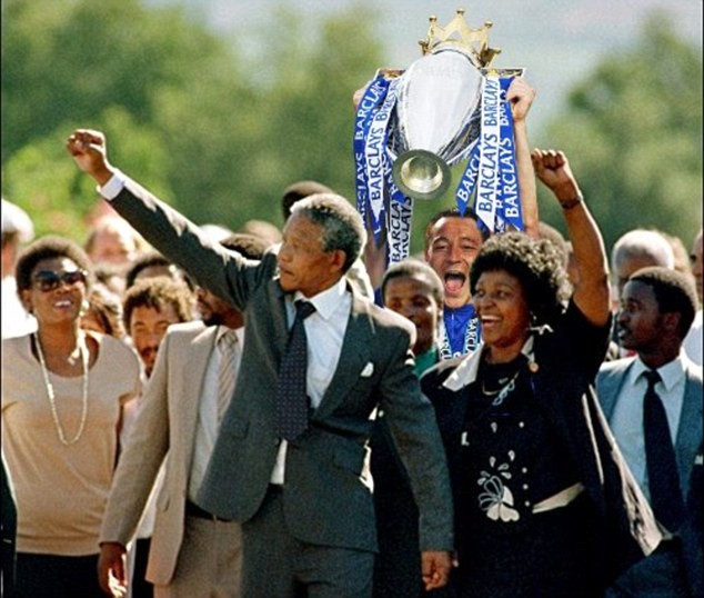 Terry ăn mừng bên tổng thống Nam Phi Nelson Mandela.